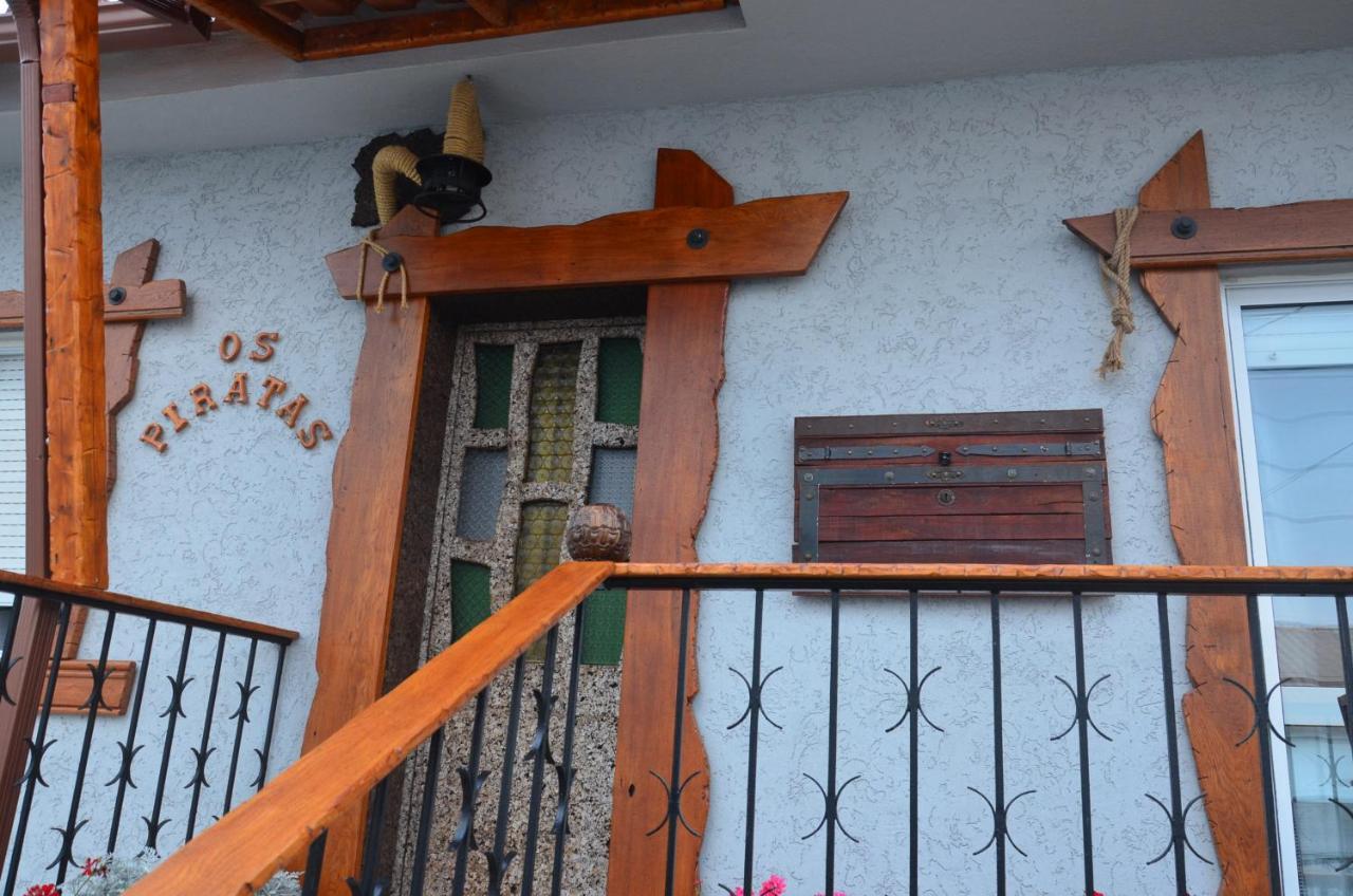 Os Piratas Hotel Charneca  Exterior photo